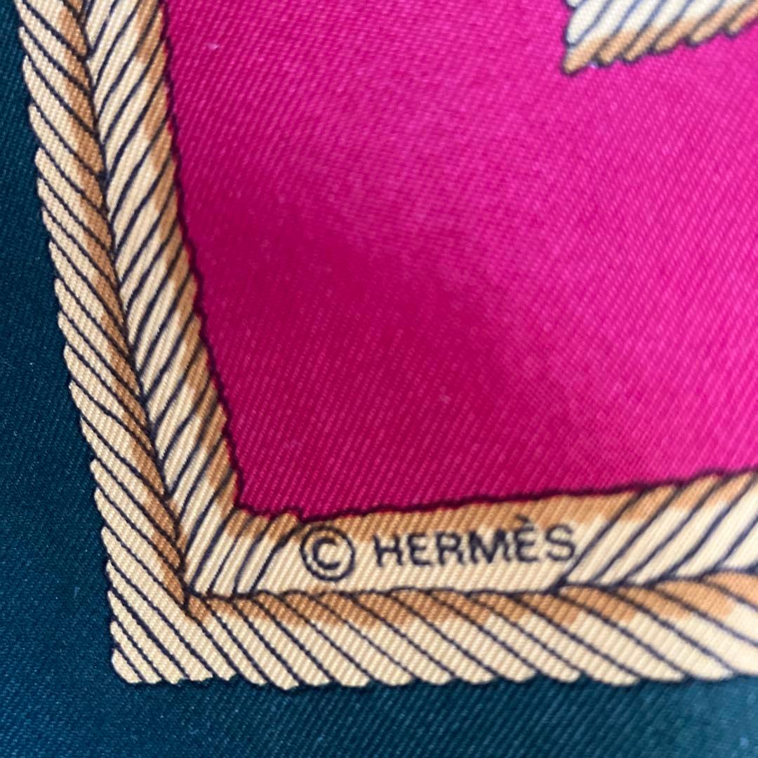 HERMÈSエルメスカレ90パリの紋章HugoGrygkarシルクスカーフ