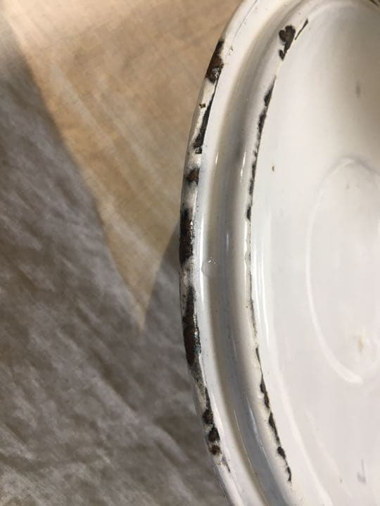 英国アンティーク　フラワー缶　ホウロウ　ブラウンロゴ