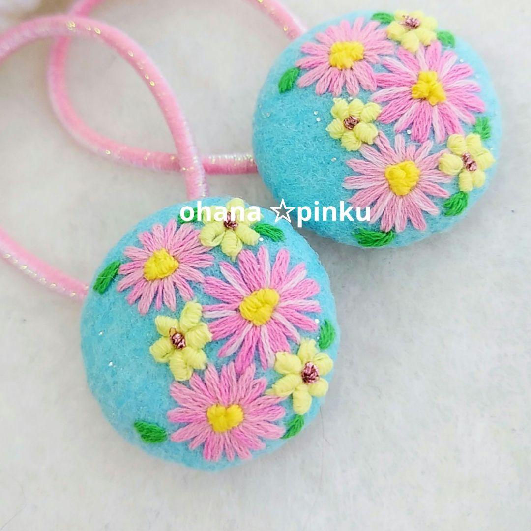 ピンクのお花♡手刺繍ヘアゴム2点セット