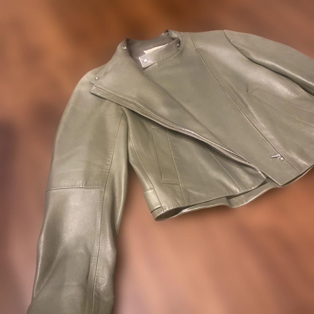 シクラス　（カーキ色）レザージャケット