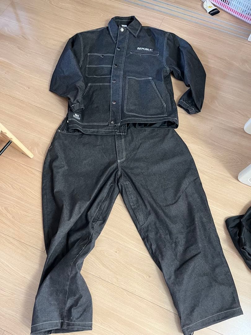 REPUBLIC ブラックデニムジャケットパンツセット　24-25