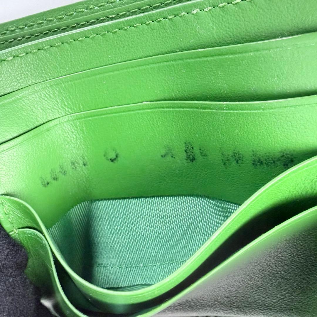 ボッテガヴェネタ　デボスイントレチャート　二つ折り財布　RFID　グリーン