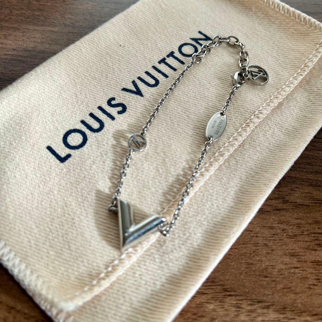 LOUIS VUITTON シルバーブレスレット　エッセンシャルＶ