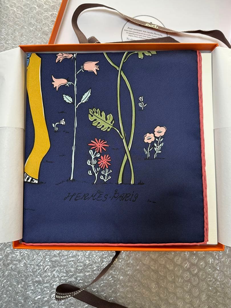 エルメス　カレ90《ル・ポミエ・セリエ》2026ss最新作