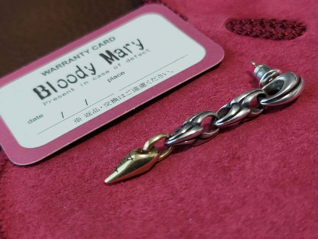 ブラッディマリー　Bloody Mary　ピアス　Dark　ダーク 18K18金