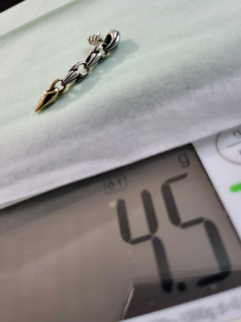 ブラッディマリー　Bloody Mary　ピアス　Dark　ダーク 18K18金