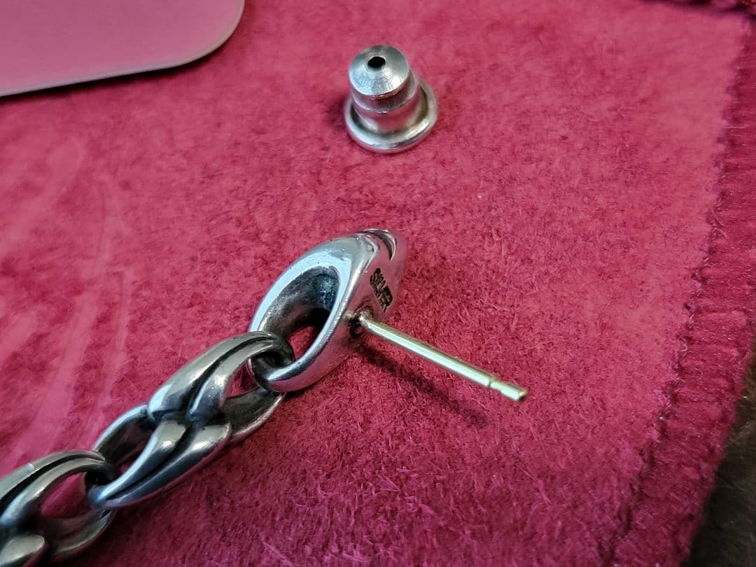 ブラッディマリー　Bloody Mary　ピアス　Dark　ダーク 18K18金