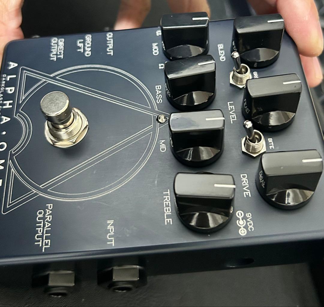 Darkglass AlphaOmega bass preamp エフェクター