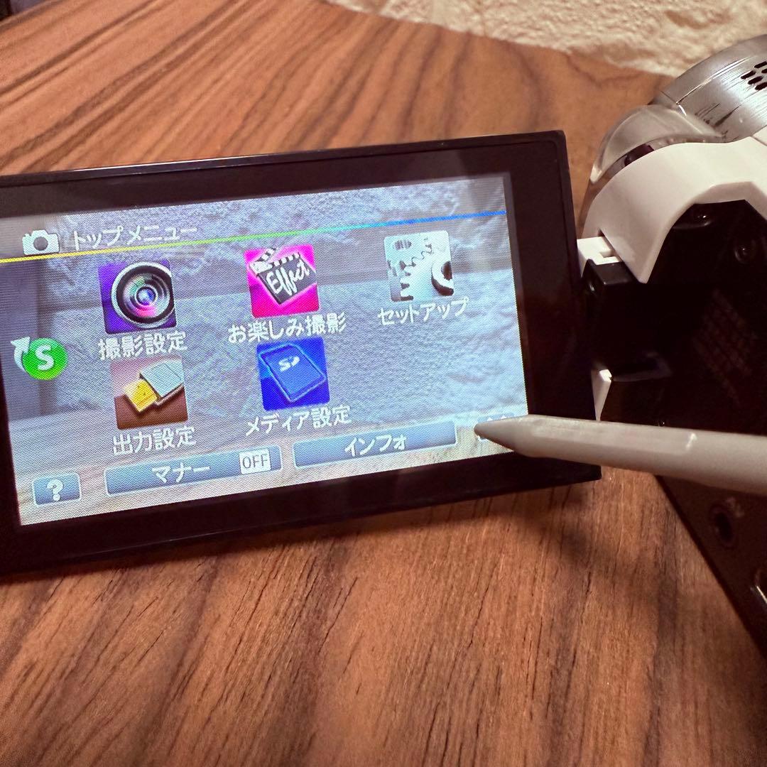 【美品】 JVC Everio GZ-E565 エブリオビデオカメラ