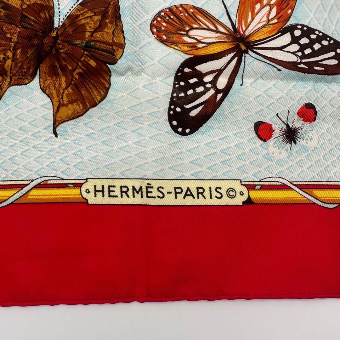 HERMES-PARIS 蝶デザイン シルクスカーフ