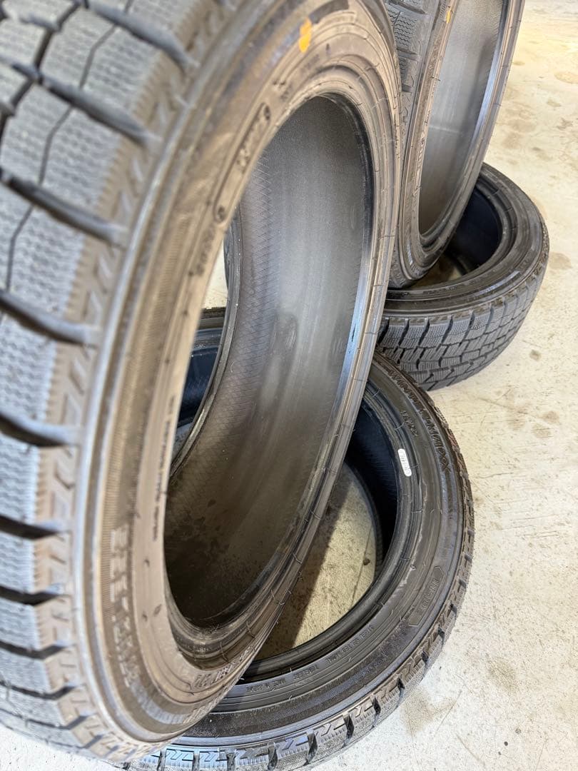 215/45R17 スタッドレスタイヤ WINTERMAX 2019 バリ溝