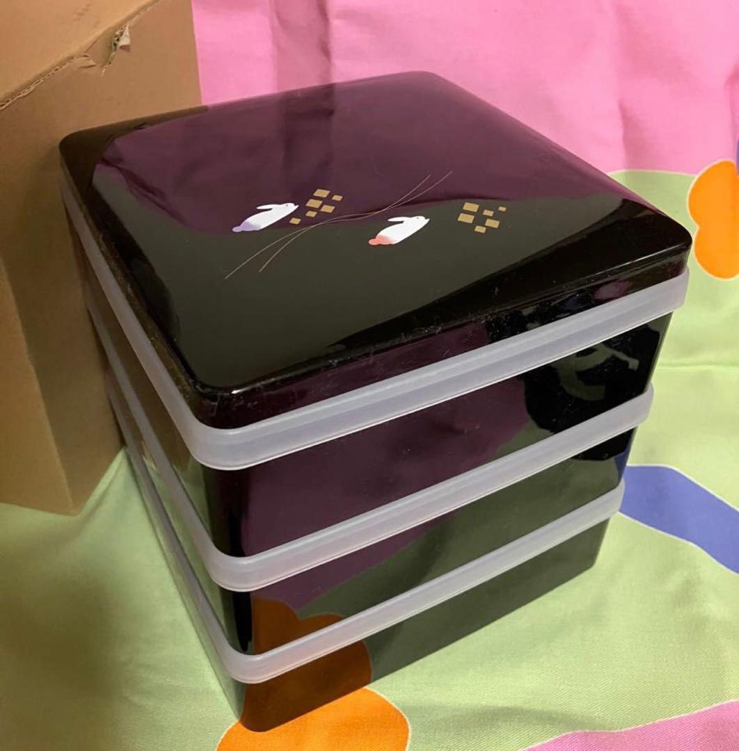新品未使用　内蓋付き三段重箱　兎 金箔