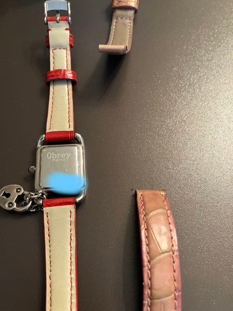 オブレイ　Obrey 機械　時計　チャーム付き　シルバー色　マシンメイド