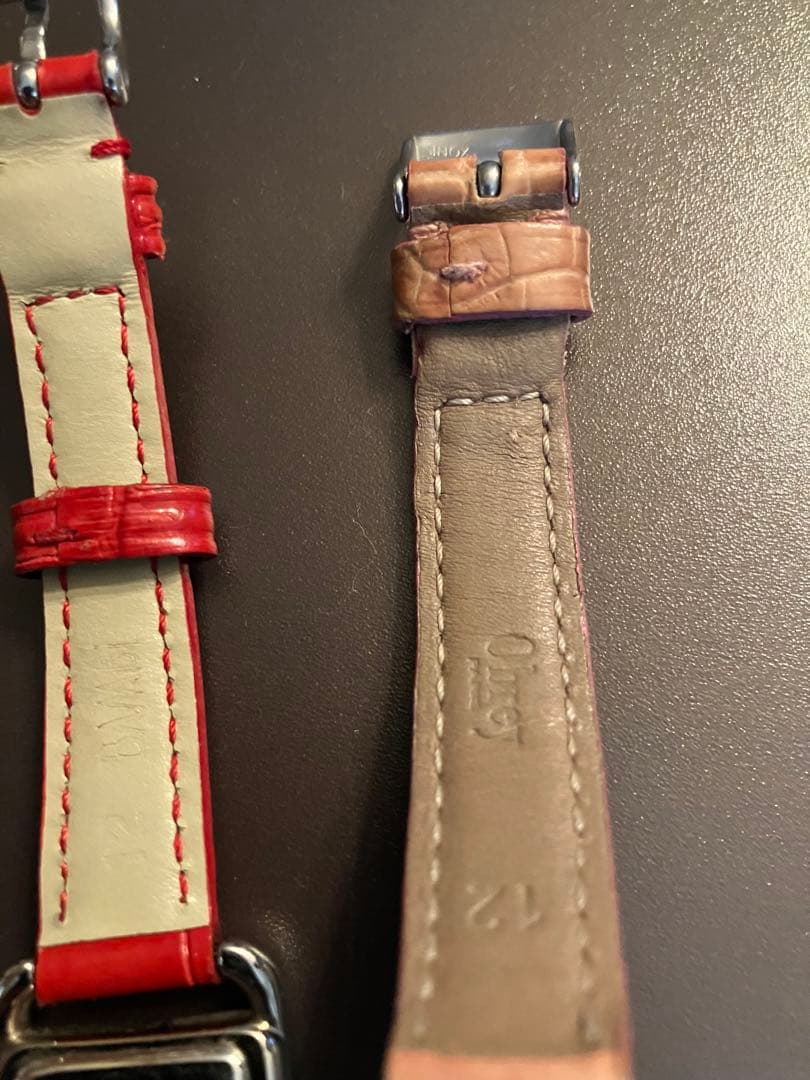 オブレイ　Obrey 機械　時計　チャーム付き　シルバー色　マシンメイド