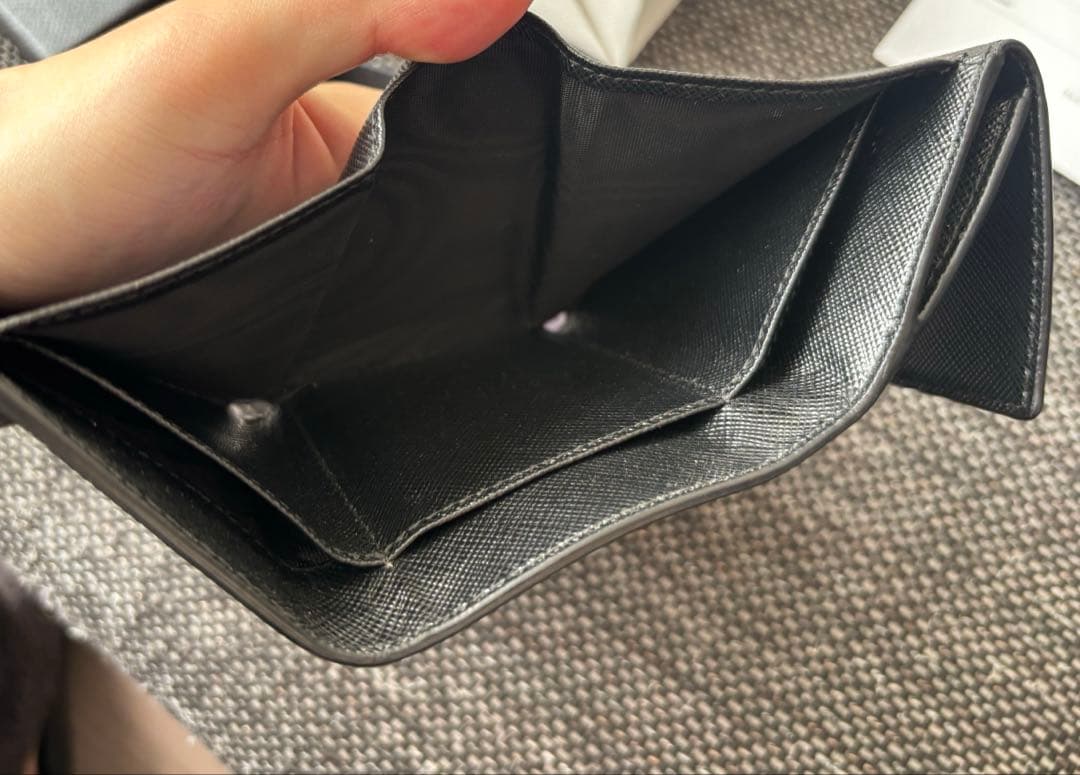 PRADA 2MH042 サフィアーノトライアングル コンパクトウォレット