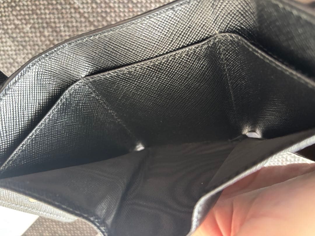 PRADA 2MH042 サフィアーノトライアングル コンパクトウォレット