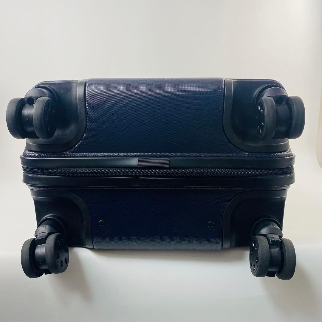 のんのん無印良品スーツケース35Lストッパー付きネイビー機内持ち込み可