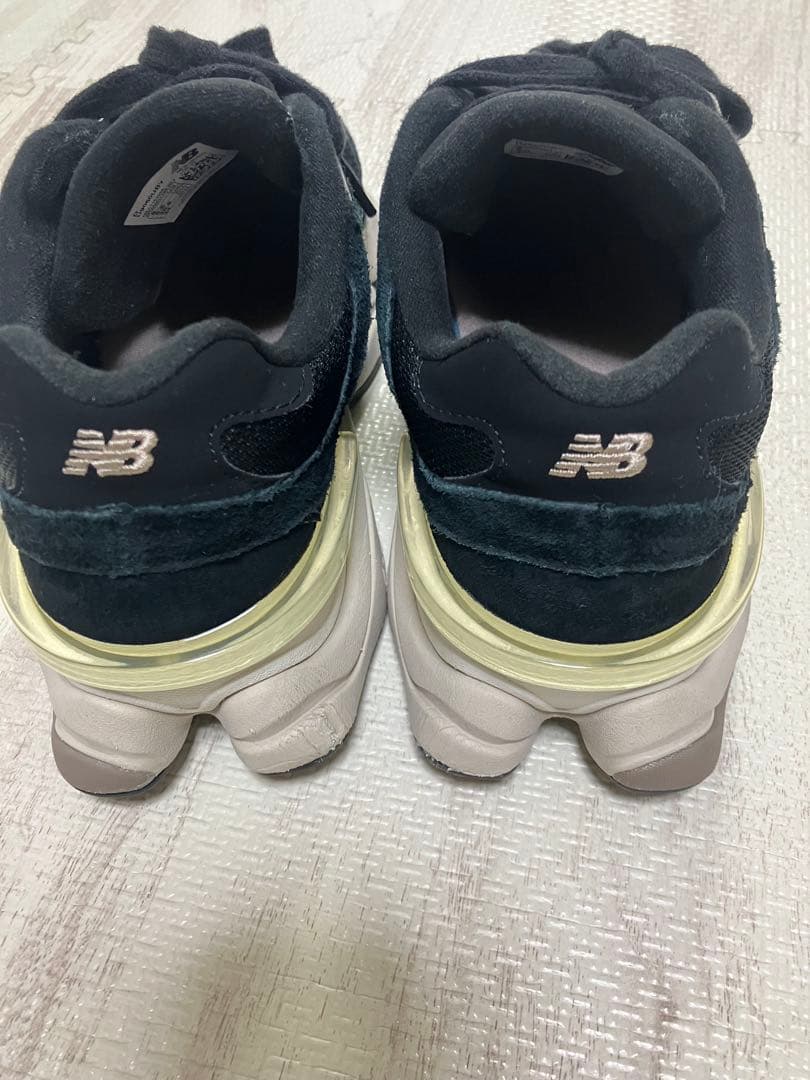 BEAUTY&YOUTH × NEW BALANCE 9060ブラック　24cm
