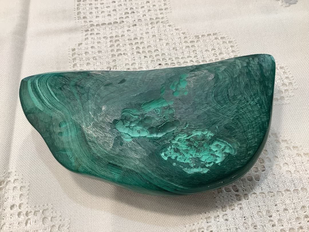 タンザニア原産マラカイトグリーン天然石灰皿