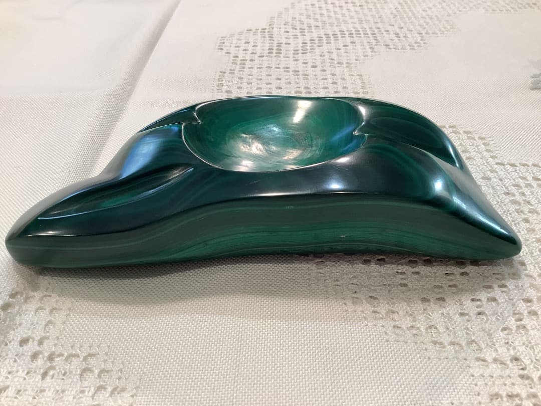 タンザニア原産マラカイトグリーン天然石灰皿