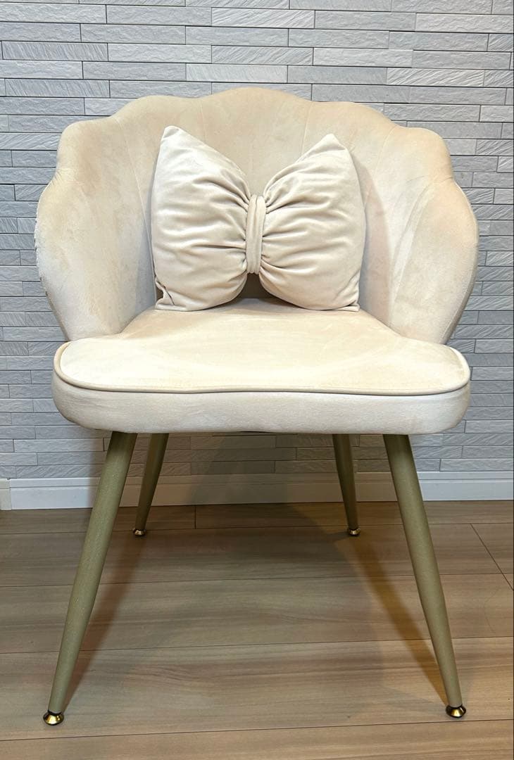 【used】ドレッサー　椅子　リボンクッション付き　チェア　ベージュ　値下げ不可