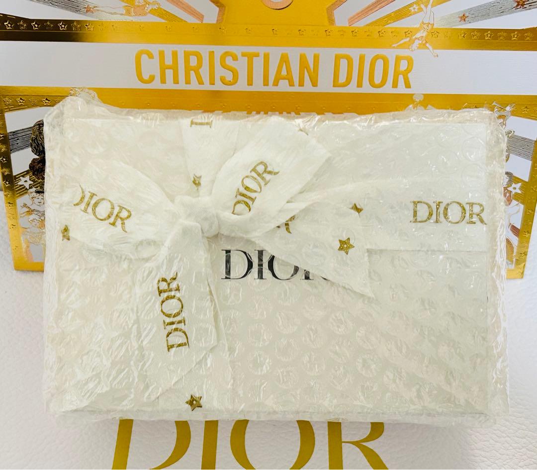 本日発送 限定品　DIOR 2025 ディオール　オファー　ホリデー　クリスマス
