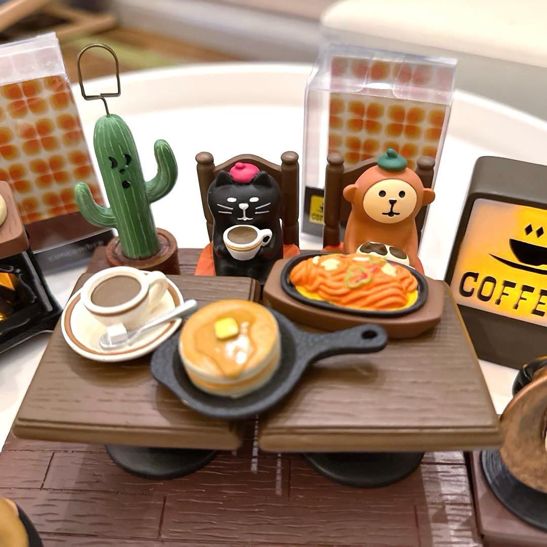 デコレ　コンコンブル　純喫茶　コンブル　喫茶店看板　サボテン　ねこ蓄音機　他