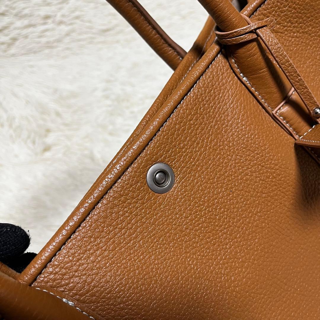 美品✨バーニーズニューヨーク トートバッグ レザー シボ革 チャーム ブラウン