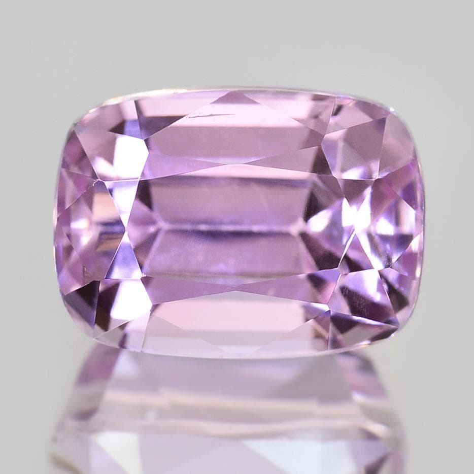 ソ付 クンツァイト 3.107ct クッションカット