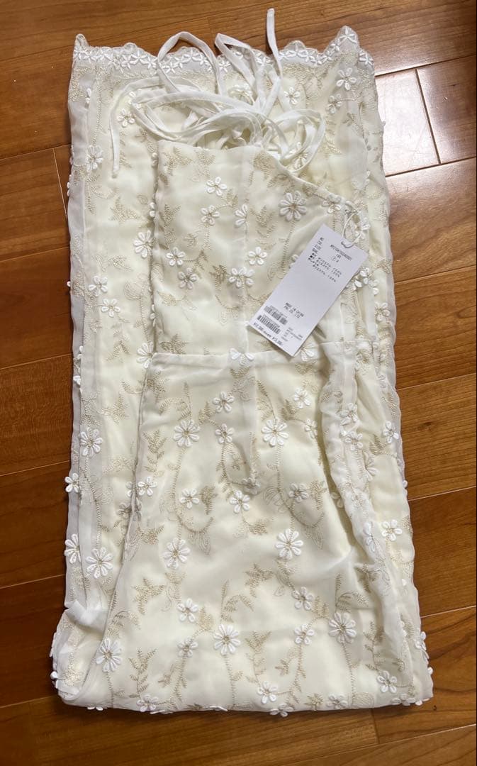 新品　mystic シャイニーフラワーサロペット