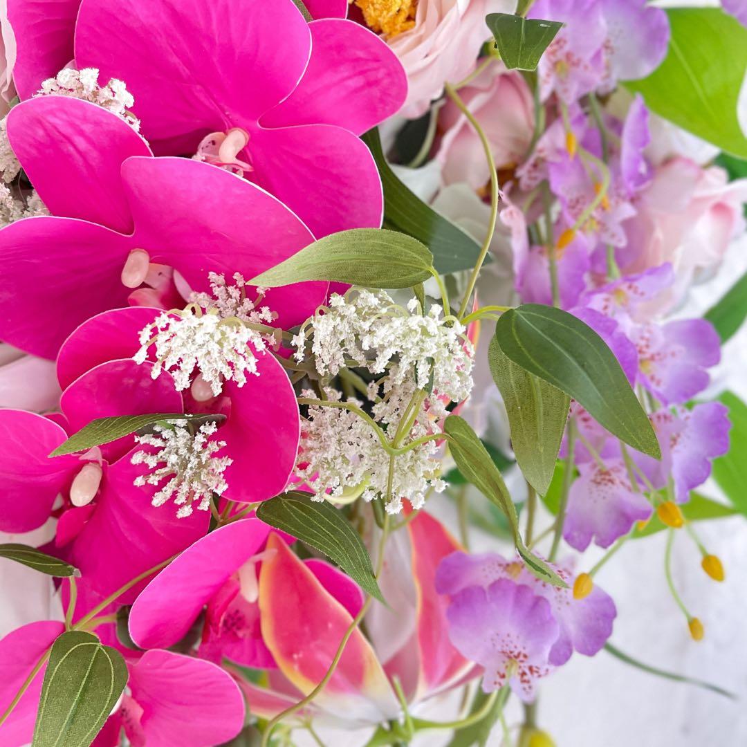 開店祝い・退職祝い・特別な贈り物に ─ 華やかロングスワッグアレンジメント