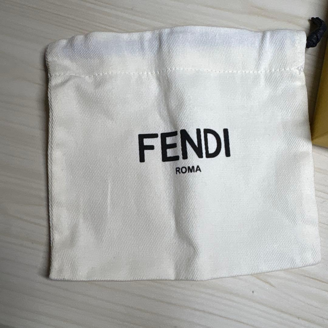 レア✨フェンディ 二つ折り財布 モンスター バグズアイ ロゴ 小銭入れ無し