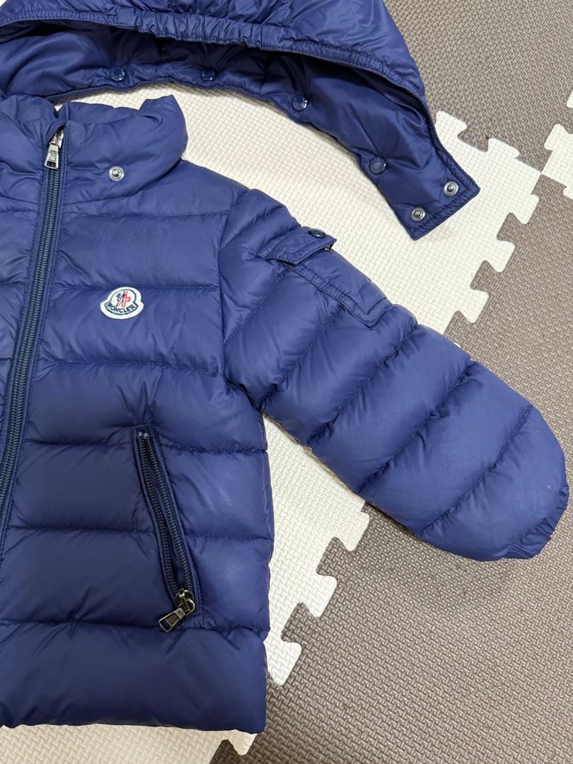 Moncler モンクレール　ダウンジャケット