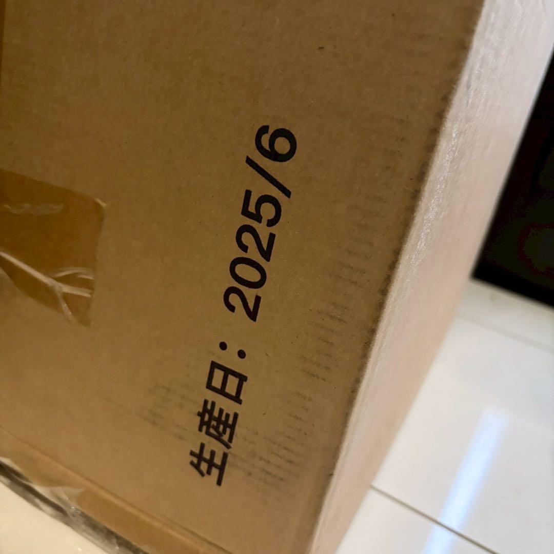 木製キャビネット 波型扉 90cm サイドボード 脚付　収納棚 北欧風 ブラウン