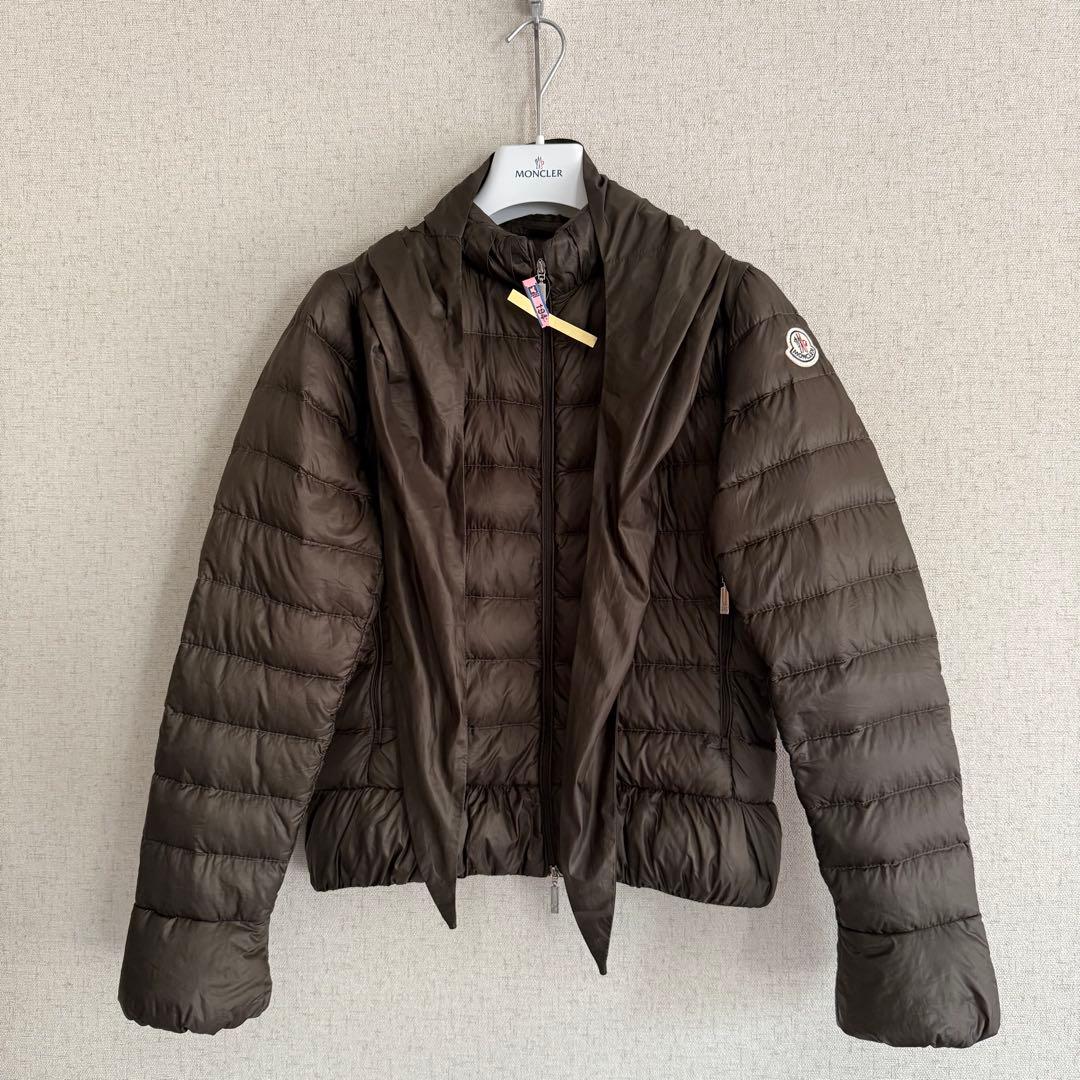 〈クリーニング済み〉モンクレール JARRE 超軽量！ライトダウンジャケット