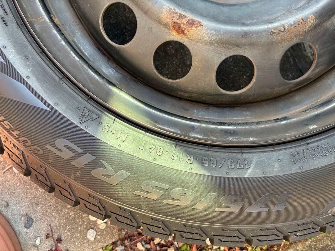 タイヤ・ホイール 175/65 R15 PIRELLI ICE ZERO ASIMMETRICO