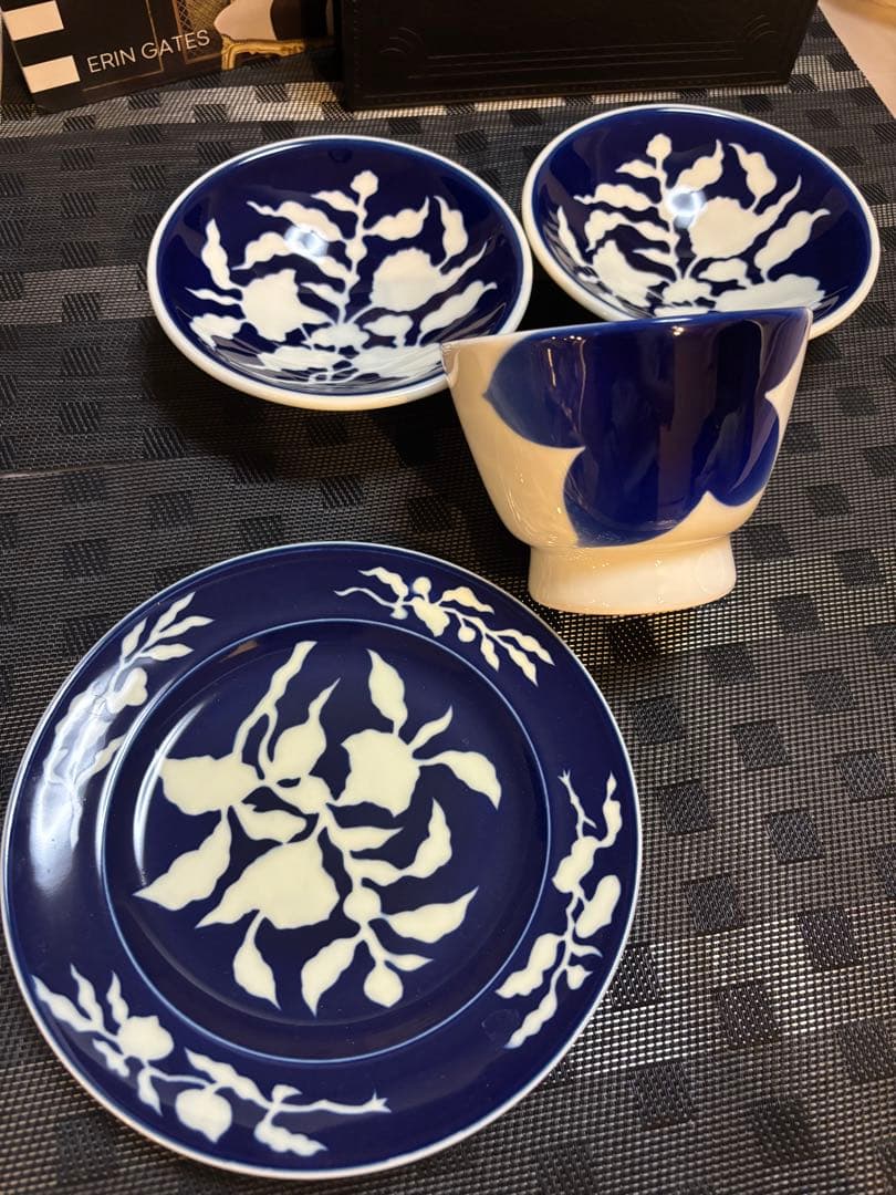 ４点セット 深川製磁 草花折枝白抜紋 アルテ・ウァン