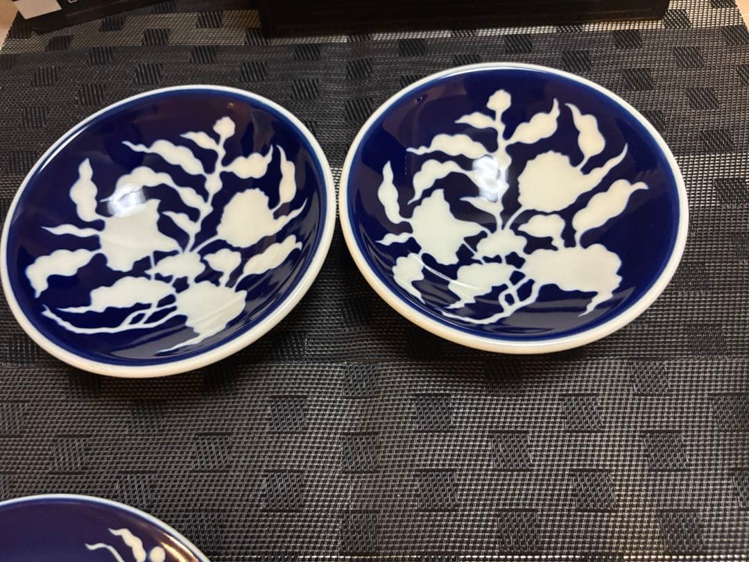 ４点セット 深川製磁 草花折枝白抜紋 アルテ・ウァン