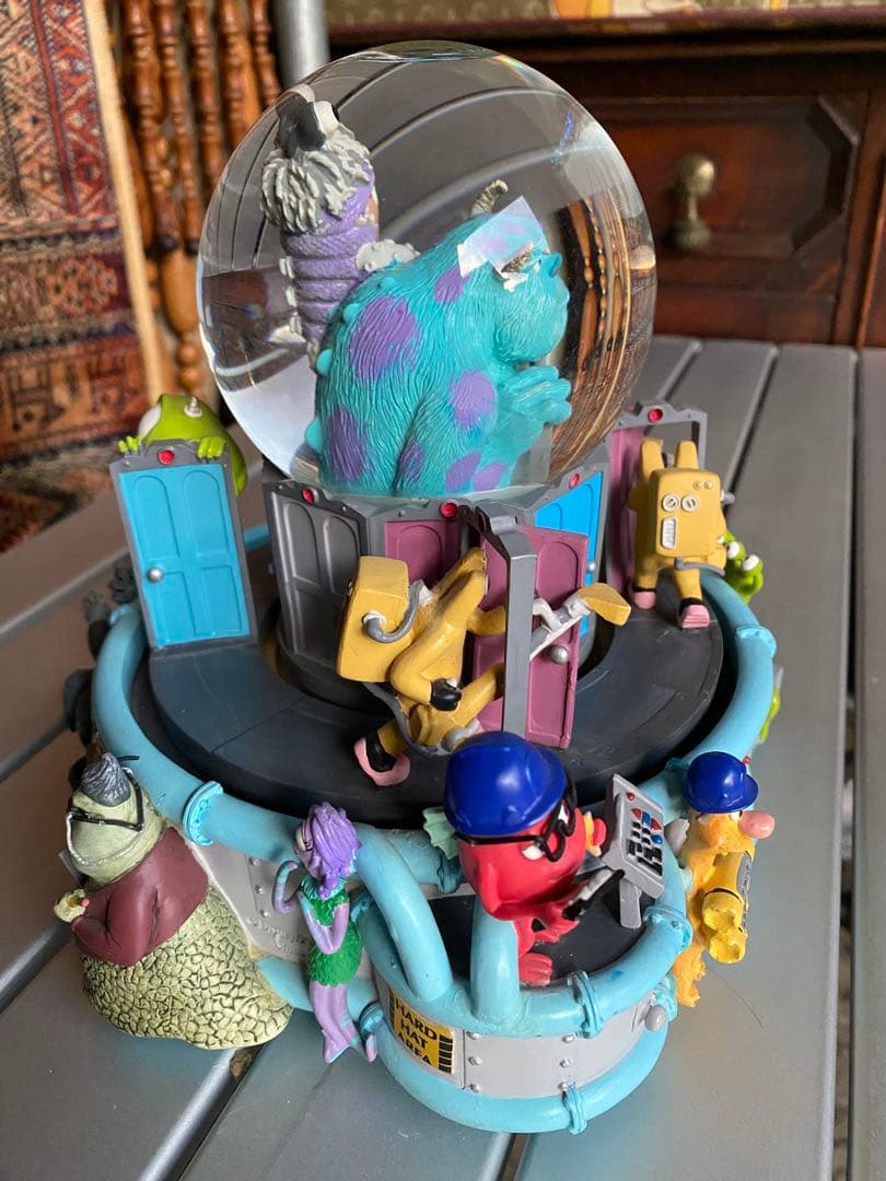 モンスターズ・インク スノードーム　オルゴール　フィギュア　ディズニー　レア