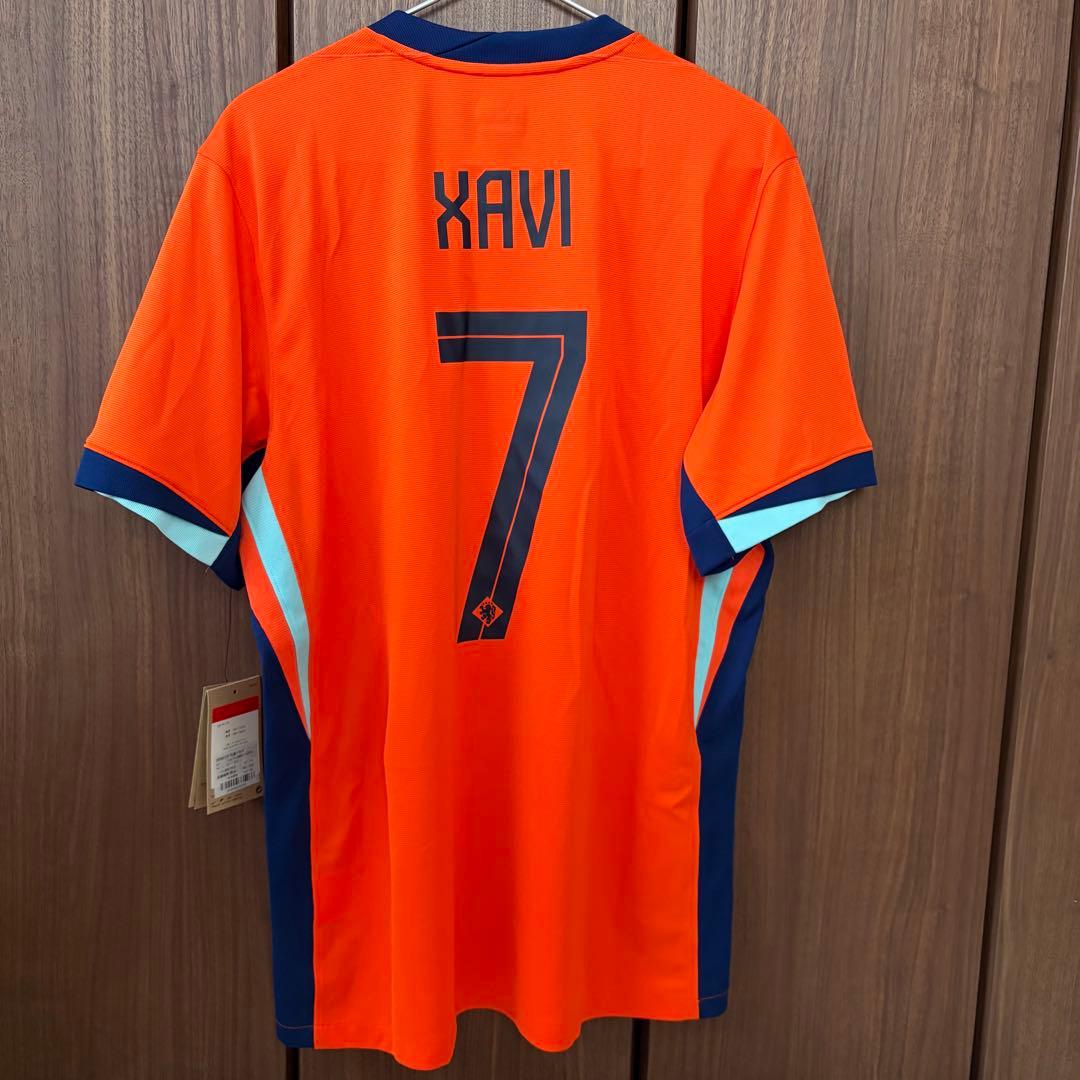 【国内正規品】　オランダ代表　2024ホームユニフォーム　シャビ・シモンズ