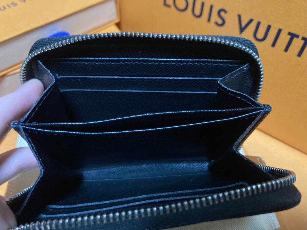 ポ*コ様 【極美品/RFID搭載】ルイヴィトン M60152 エピ ジッピ