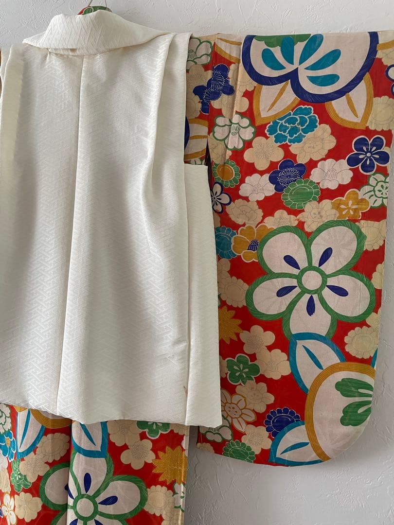 七五三　3歳　アンティークお着物セット　正絹白無地被布　髪飾り付き