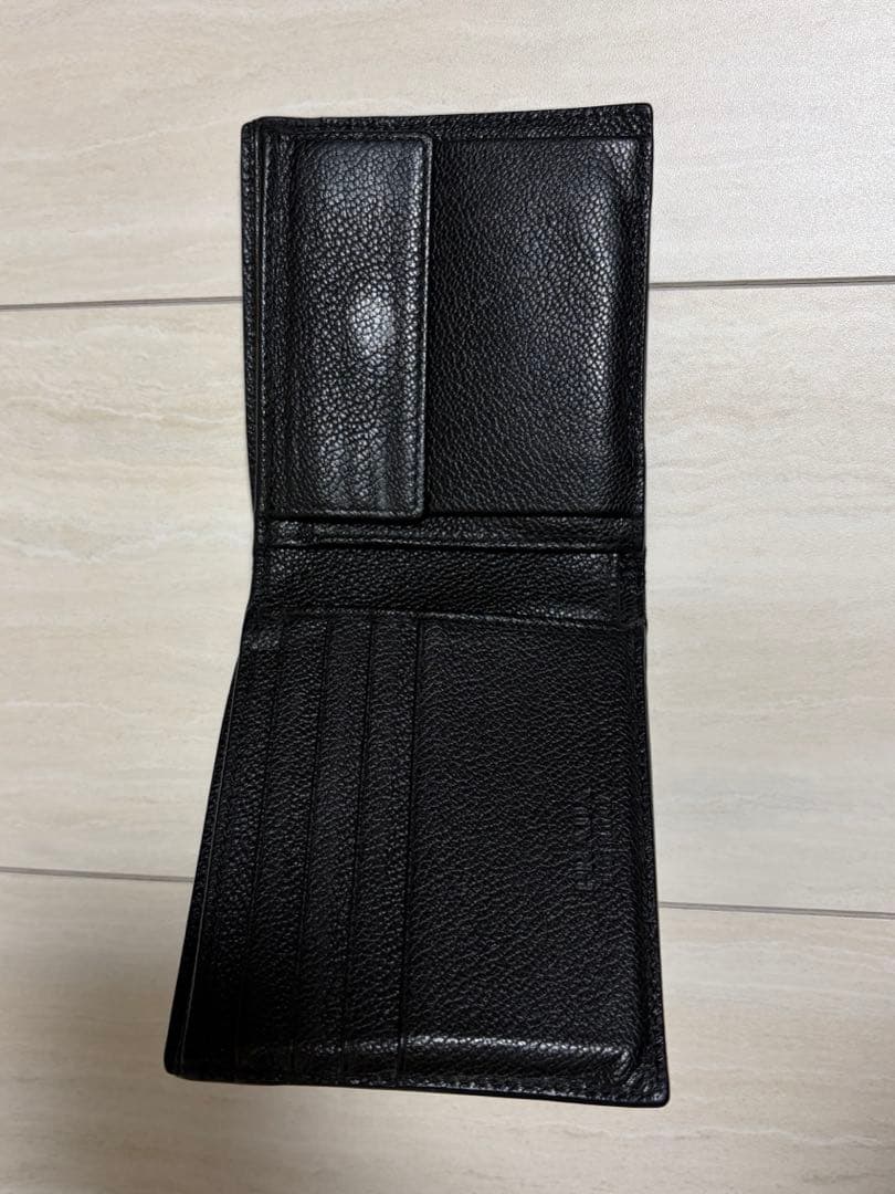 PRADA ネイビー レザー 二つ折り財布