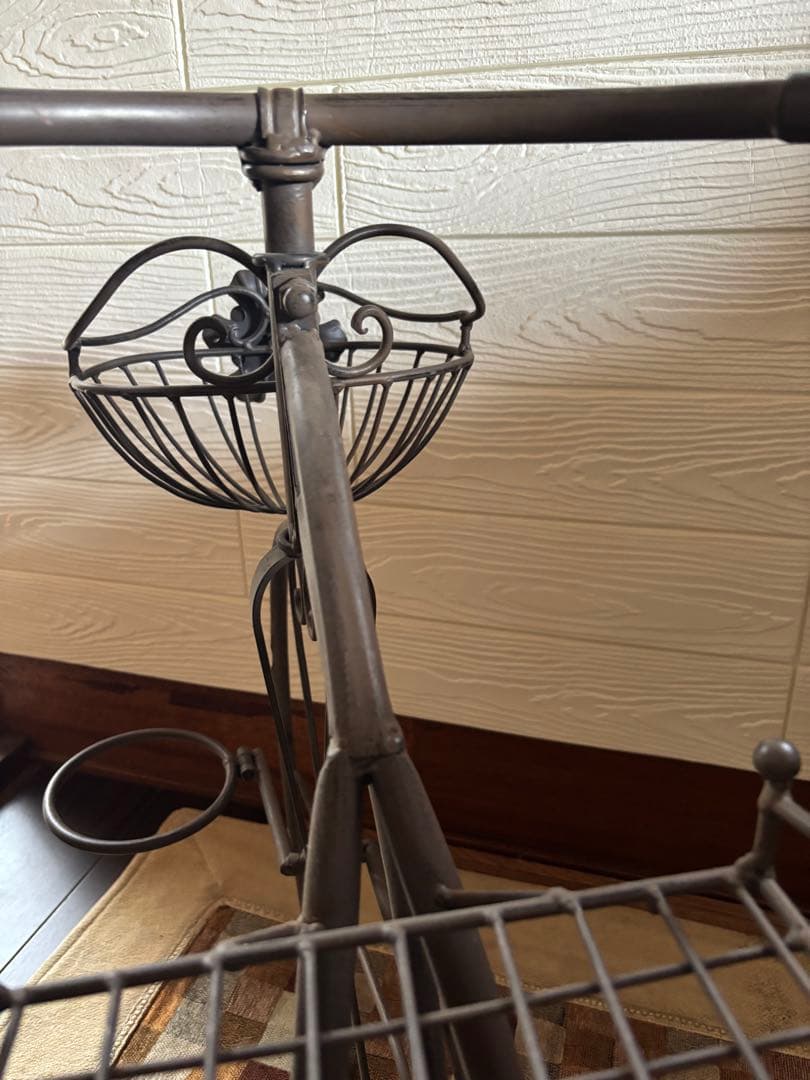 アイアン三輪車　プランタースタンド　アンティーク　オブジェ　ガーデン　カフェ