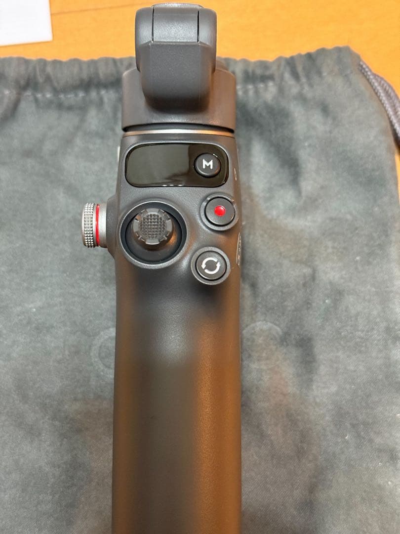 DJI Osmo Mobile 8 スタビライザー