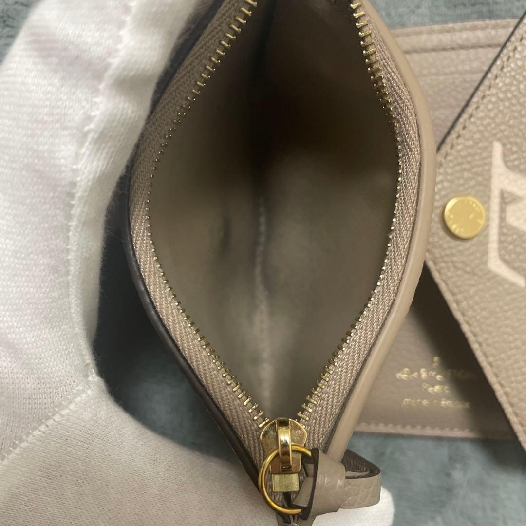 ルイヴィトン　ポルトフォイユ・ヴィクトリーヌ　トゥルトレールクレーム