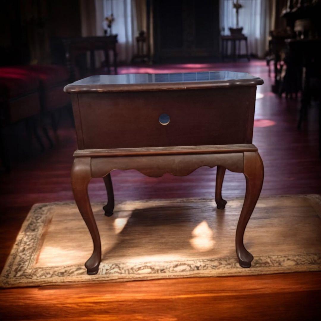 【希少】 クラシックスタイル サイドテーブル アンティーク家具 お好きな方に