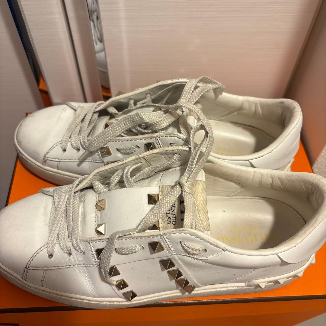 ヴァレンティノスニーカー