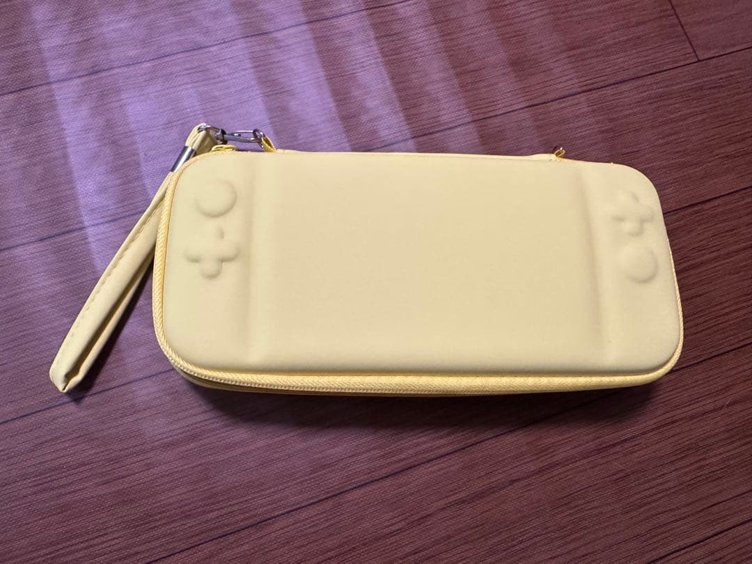 Nintendo Switch 本体 + Joy-Con 4本