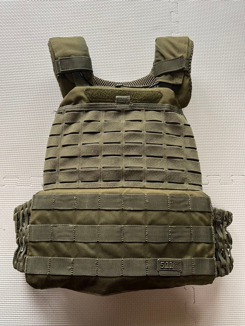 5.11 プレートキャリア 実物